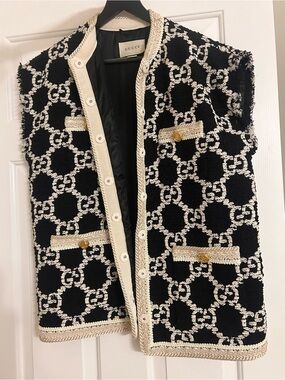 Gucci Black & Cream GG Bouclé Sleeveless Jacket Vest